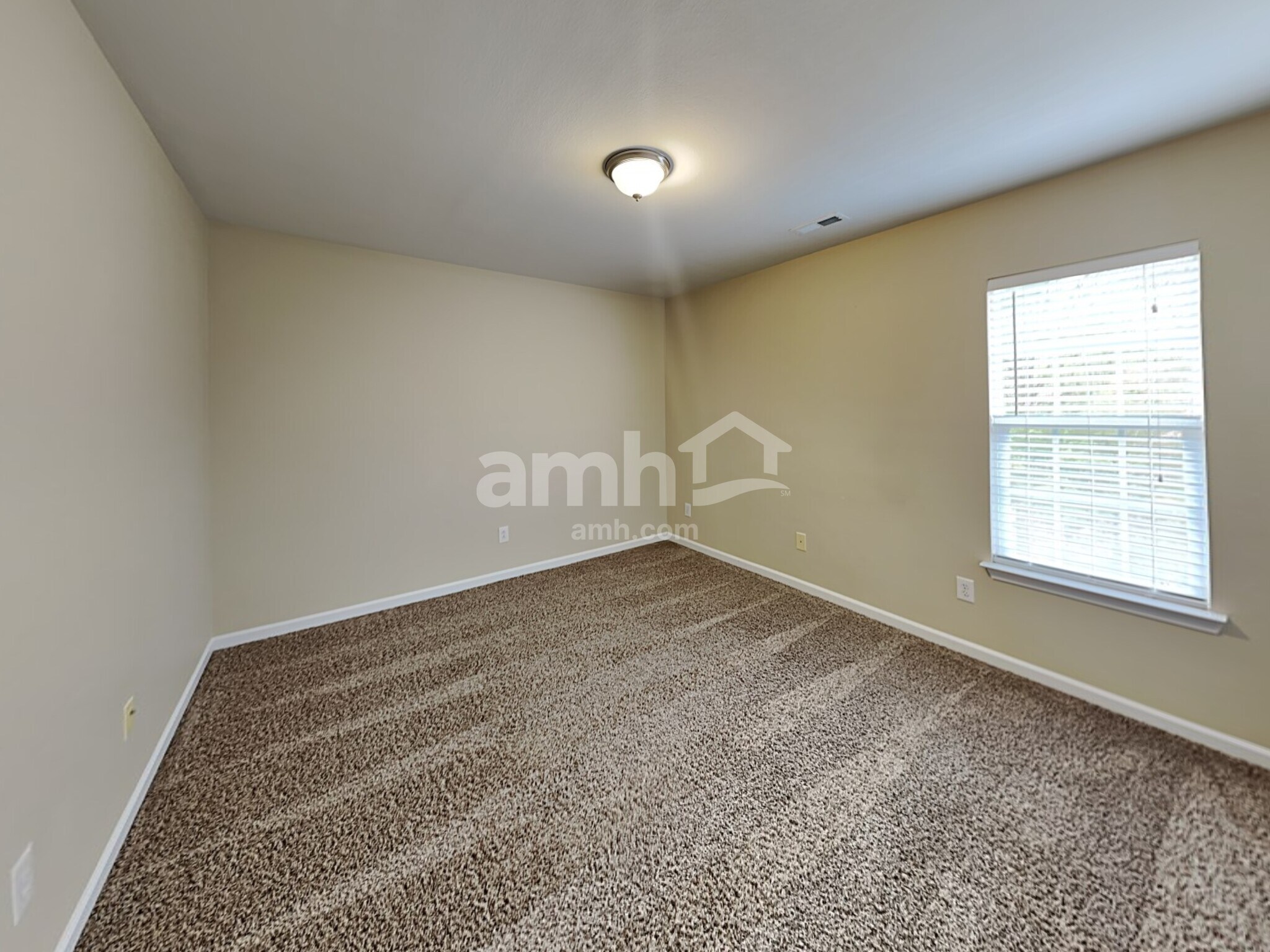 Building Photo - 8411 Laurel Run Dr