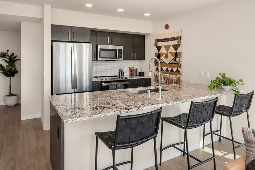 Broadstone Vin apartments — community photo - Broadstone Vin