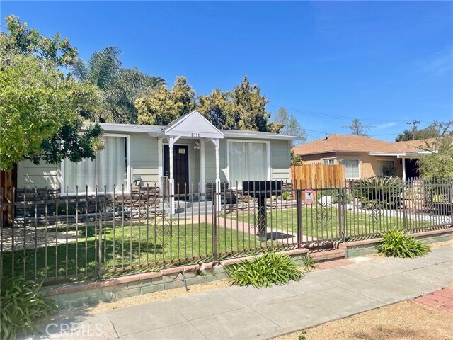 Building Photo - 2111 San Francisco Ave