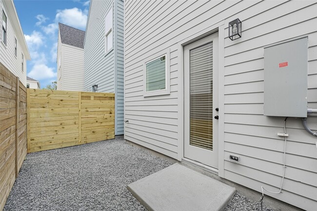 Building Photo - 4606 Crown Grove Ln