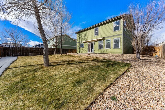 Building Photo - Lovable 3 Bed, 2.5 Bath Single Family Thor...