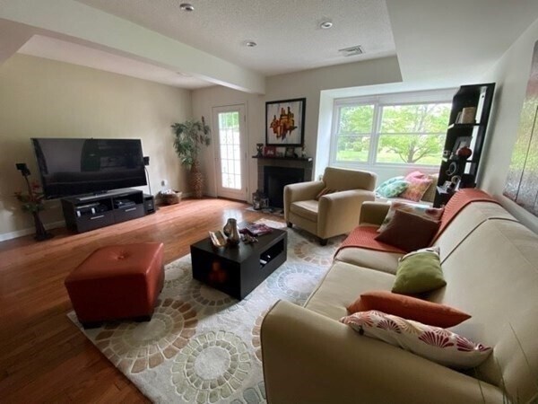 Building Photo - 10 Merganser Way