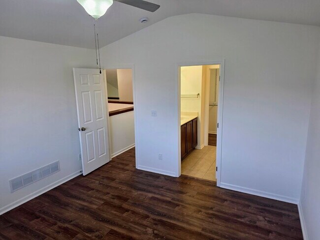 Building Photo - 2215 NW Bayberry Ln