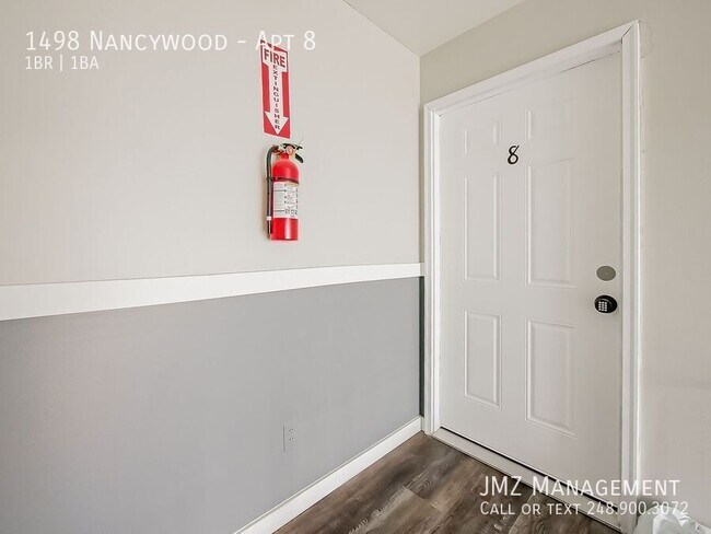Building Photo - 1498 Nancywood-Apt 8