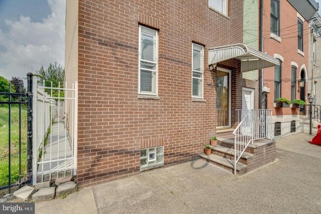 Building Photo - 1030 Marlborough St