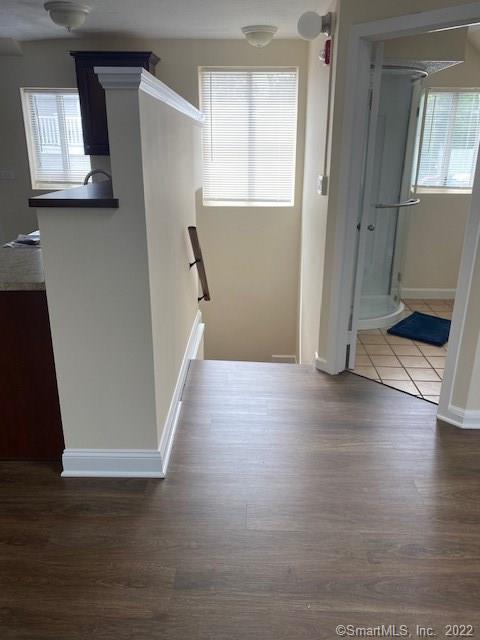 Building Photo - 537 Post Rd