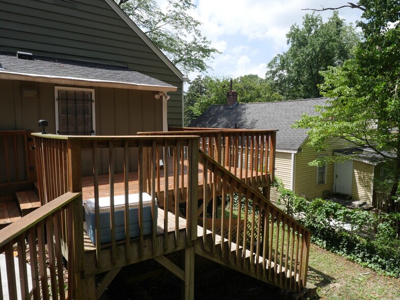 Back of the house - 1065 Atlantic Dr NW