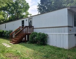 Building Photo - 107 Elm St