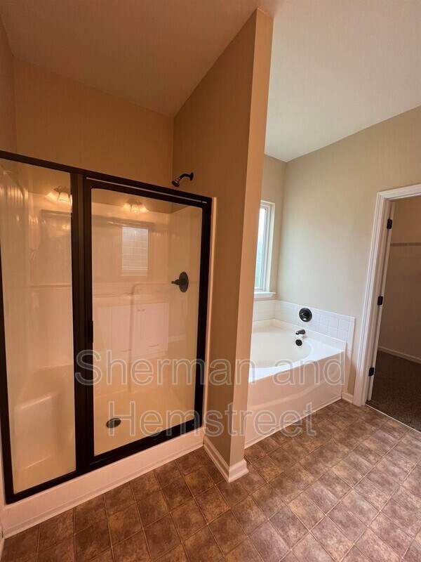 Building Photo - 5013 Sunderlund Ct
