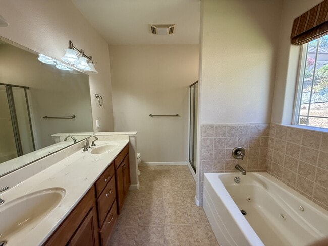 Building Photo - 1580 Kilham Ct