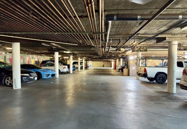 Building Photo - Remodeled 1bed/1bath right in the heart of...
