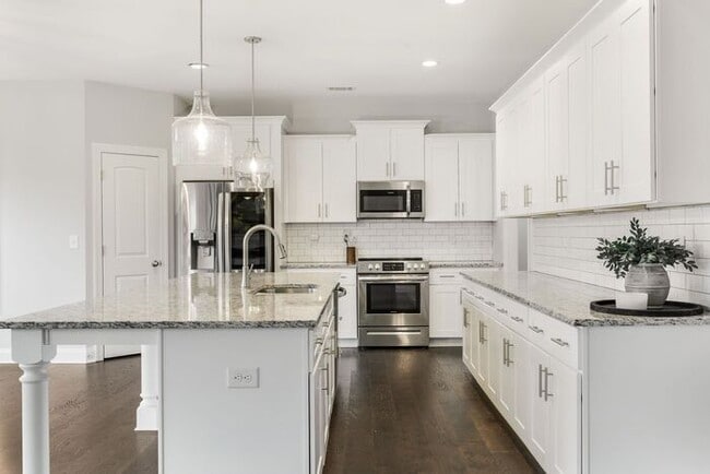 Building Photo - Stunning 4BR/4BA on 1-Acre Lot – Nearly New with Unfinished Basement