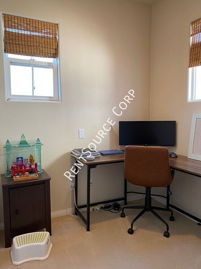 Building Photo - 24310 Las Palmas St