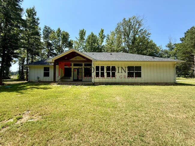 Building Photo - 11142 C R 4103 C