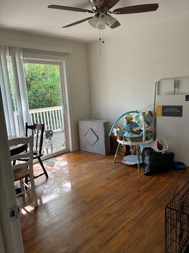 Building Photo - 3 bedroom 2 bathroom near St. Mary's Hospital