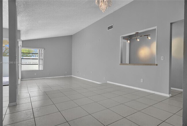 Building Photo - 11054 SW 136th Ct