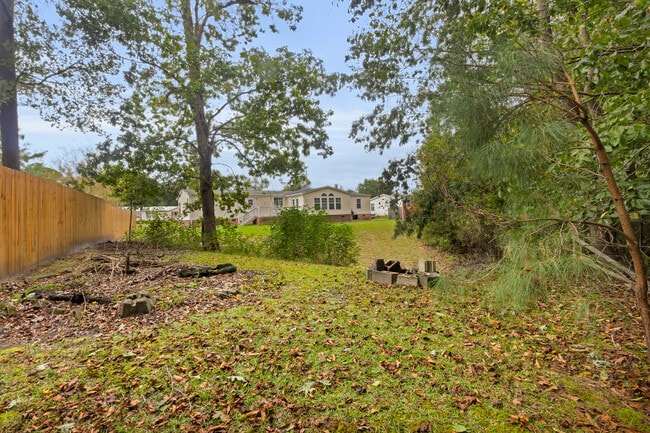 Building Photo - 628 Maynard Blvd