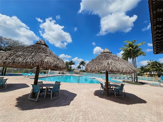 Building Photo - 4279 Greenbriar Ln