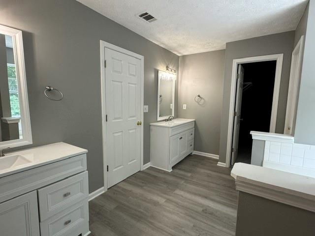Building Photo - 2910 Arden Ridge Dr
