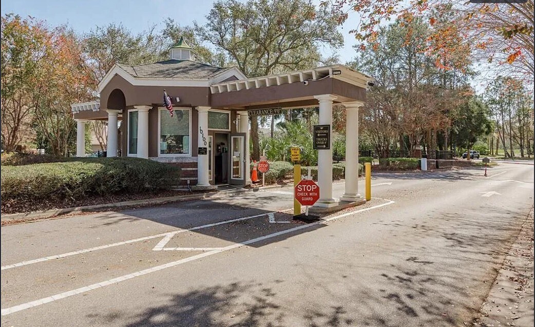 Building Photo - 9610 Gretna Green Dr