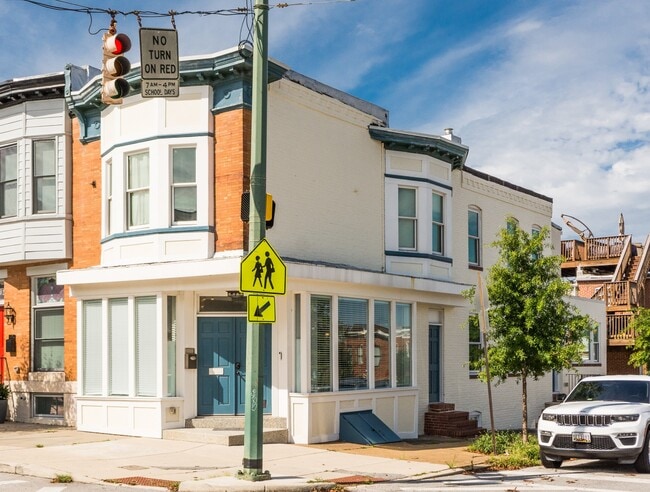 Building Photo - 600 S Linwood Ave