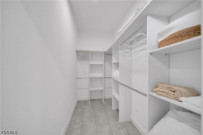 Building Photo - 1064 Calumet Cir