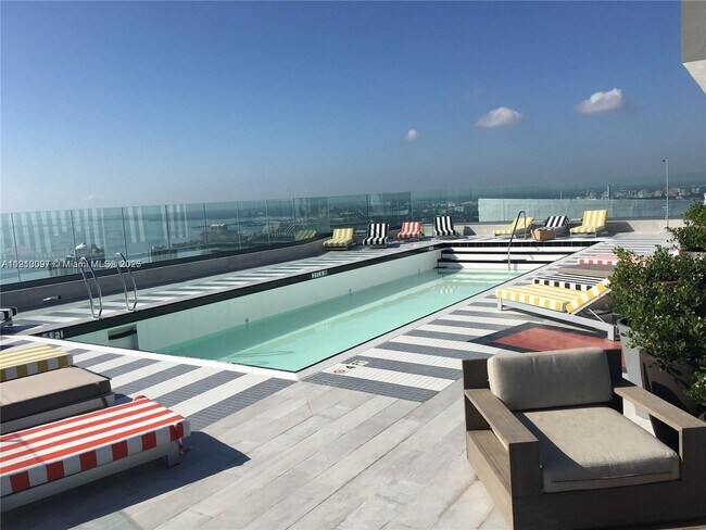 Building Photo - 1300 S Miami Ave