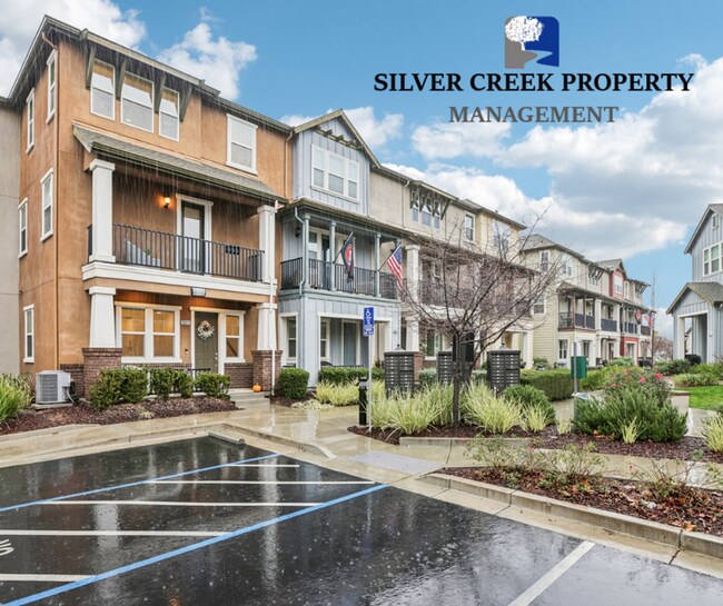 Building Photo - Beautiful Corner-Unit Townhome Near Downtown – 4 Bed | 3 baths