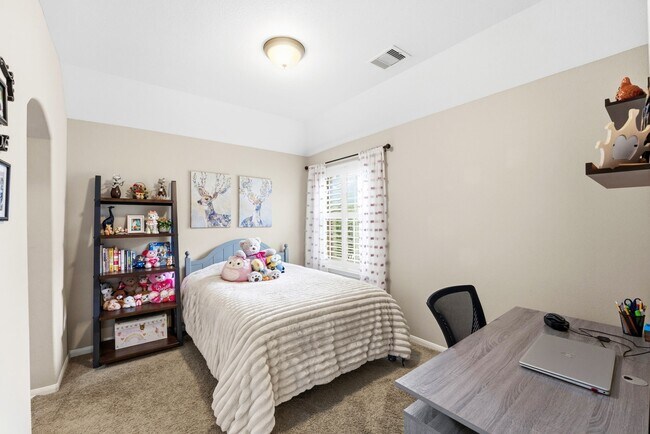 Building Photo - 27383 Pendleton Trace Dr