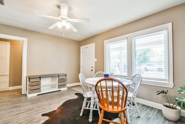 Building Photo - PRE LEASING for fall 2026! 3/2 in Tech Terrace!