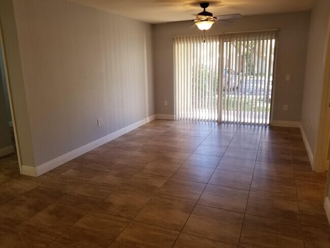 Building Photo - 4240 San Marino Blvd