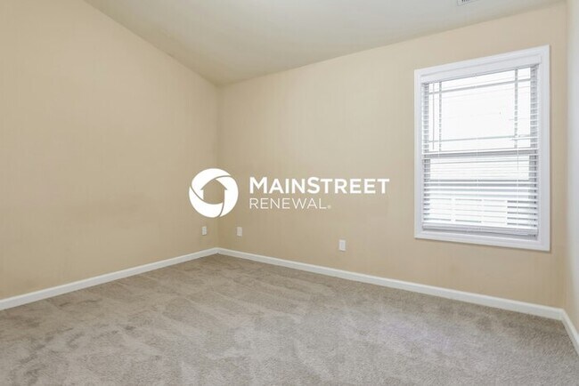 Building Photo - 4 Bedroom Pet-Friendly Home in Atlanta, GA with Main Street Renewal