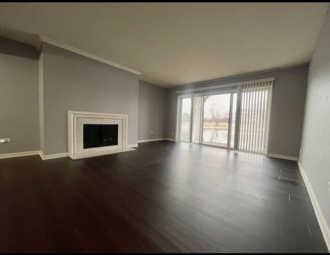 Building Photo - 5501 Carriage Way Dr