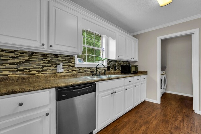 Building Photo - Charming 3-bedroom, 2-Bath Home on a Quiet Cul-de-Sac in Hinesville