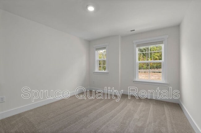 Building Photo - 4004 Upshur Ct
