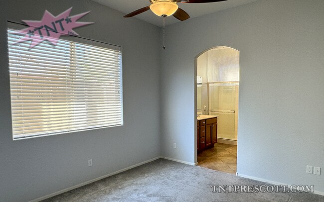 Building Photo - Home in Granville HOA ~ COMP HOLD