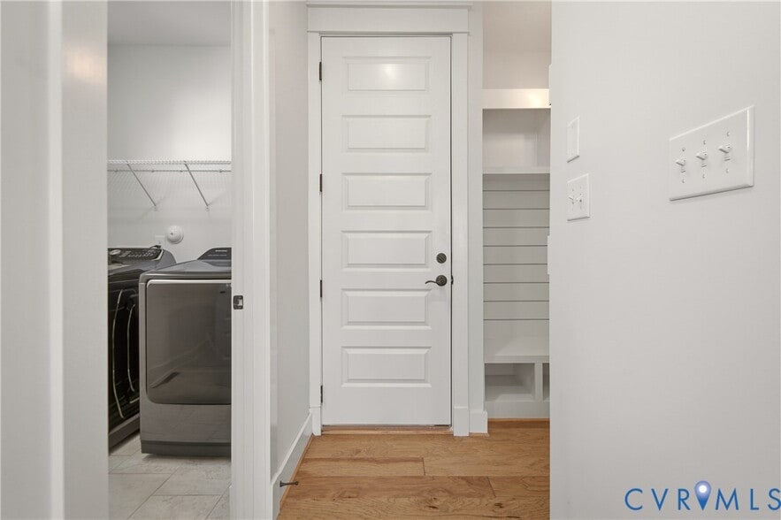 Building Photo - 3718 Graythorne Dr