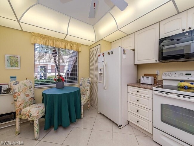 Building Photo - 5932 Cranbrook Way