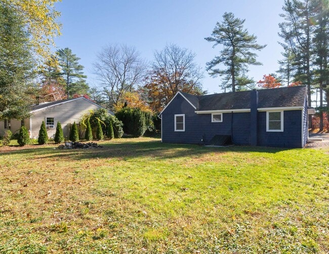 Building Photo - opportunity in South Carver!!