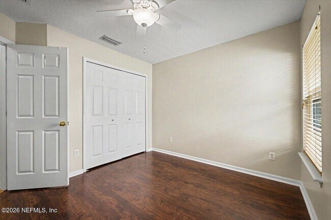 Building Photo - 711 Sid Dr