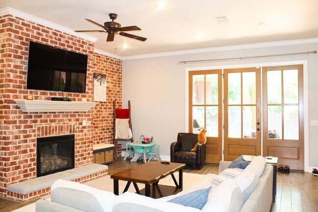 Building Photo - Charming 3-Bedroom, 2-Bath Home in Starkville!