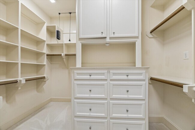 Building Photo - 6019 Post Oak Green Ln