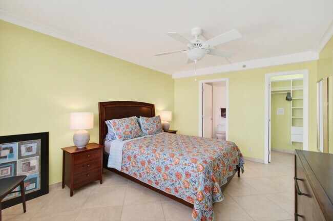 Building Photo - 4511 S Ocean Blvd