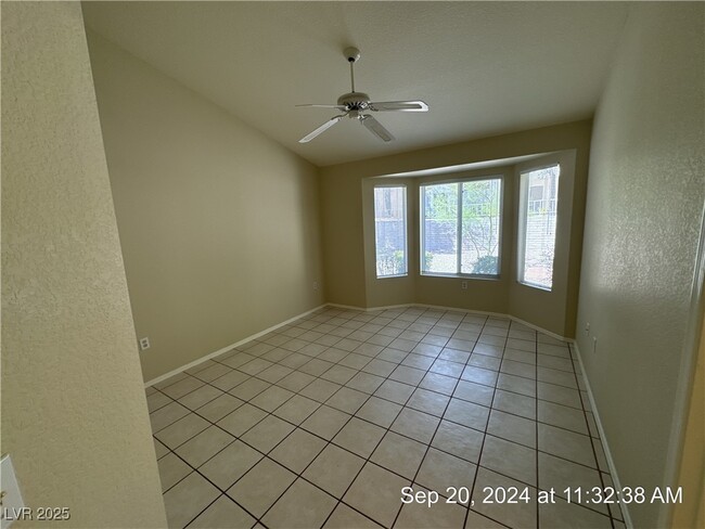 Building Photo - 2717 Sungold Dr