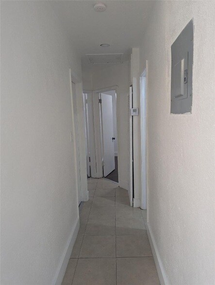 Building Photo - 2209 NW 6th St