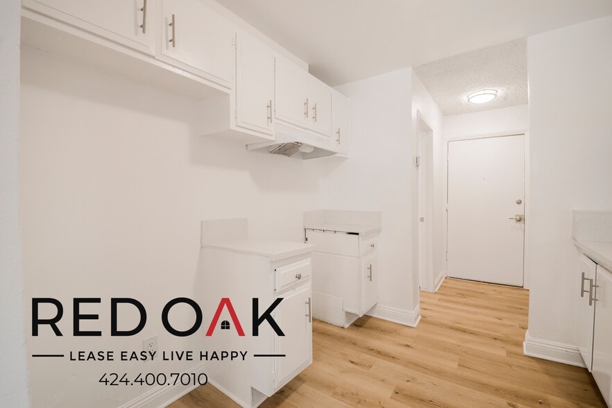 Building Photo - 1500 S Gramercy Pl