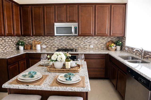 Building Photo - 620 Calliopsis St