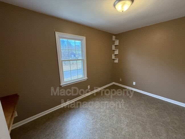 Building Photo - 12009 Stansbury Dr