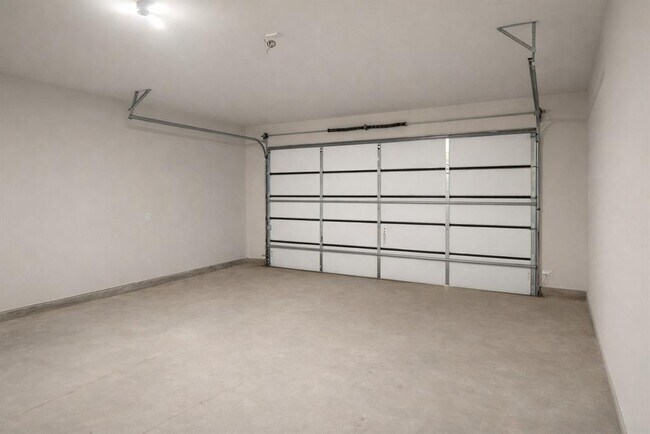 Building Photo - 26216 N 2960 Rd