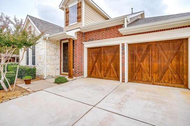 Building Photo - Amazing Well Maintained 3 Bedroom, 2 Bath Home in Euless Gated Community- 76039- Grapevine-Colley...